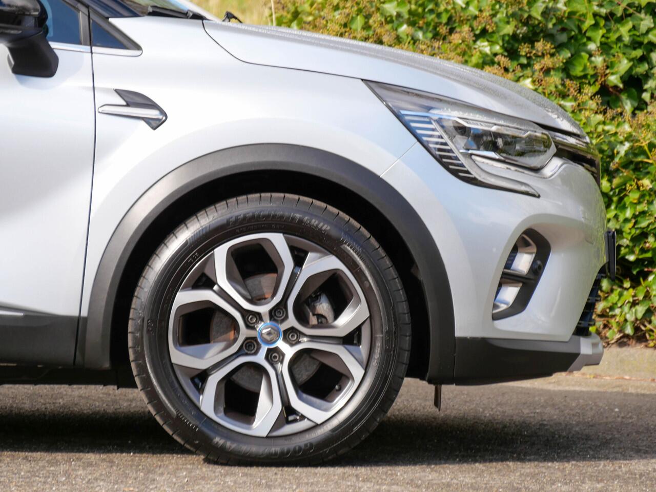 Renault CAPTUR 1.6 E-Tech Plug-in Hybrid 160 Intens | CAMERA | CARPLAY | NAVIGATIE |