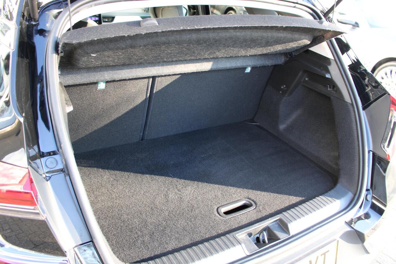 Renault CAPTUR 1.0 TCe 100 Intens | Stoelverwarming | Achteruitrij camera | Parkeersensoren rondom | All season banden