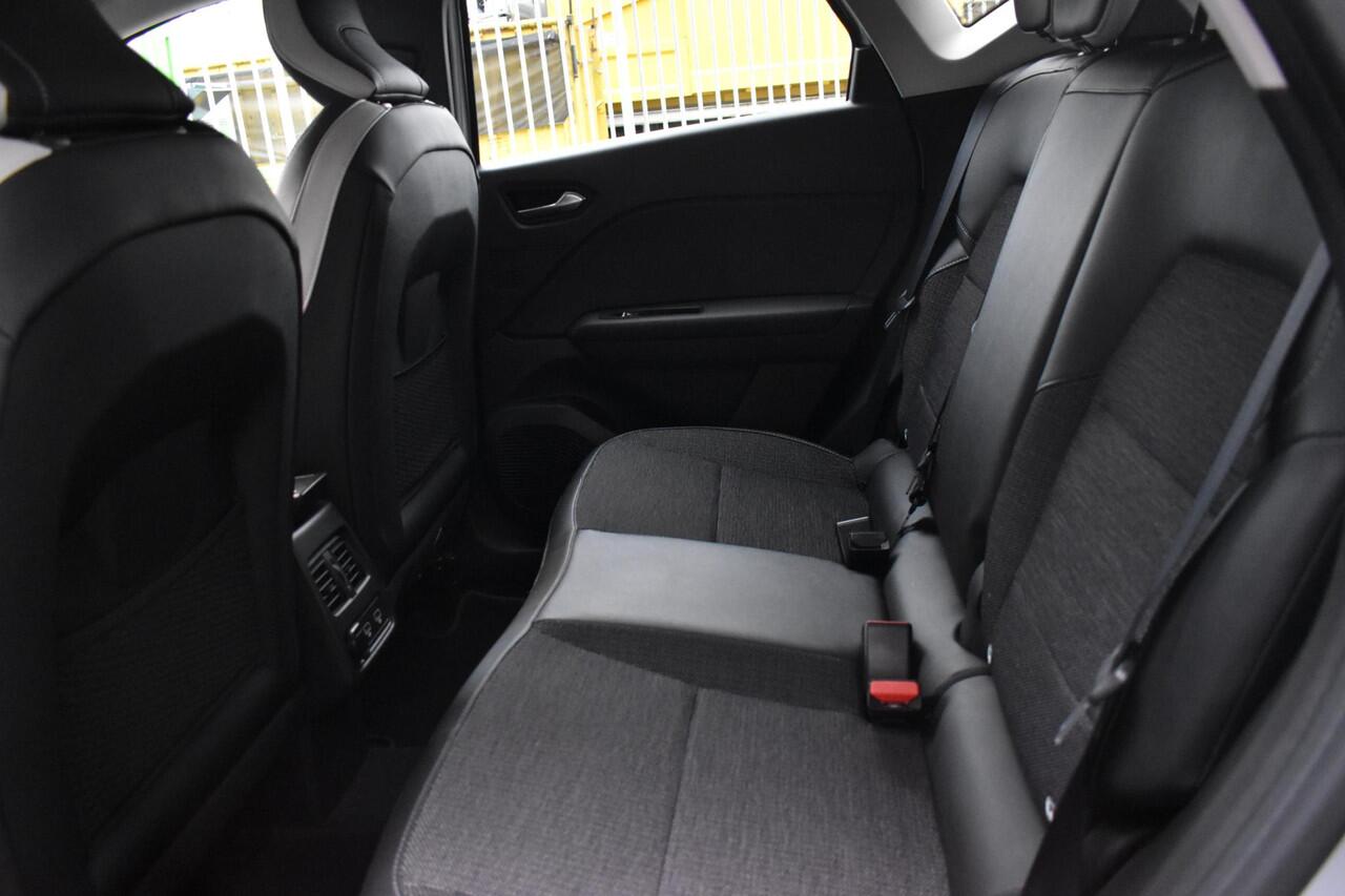 Renault CAPTUR TCe 140 EDC Intens | AUTOMAAT | CAMERA | NAVI | CRUISE CONTROL | CLIMATE CONTROL | PDC | LMV