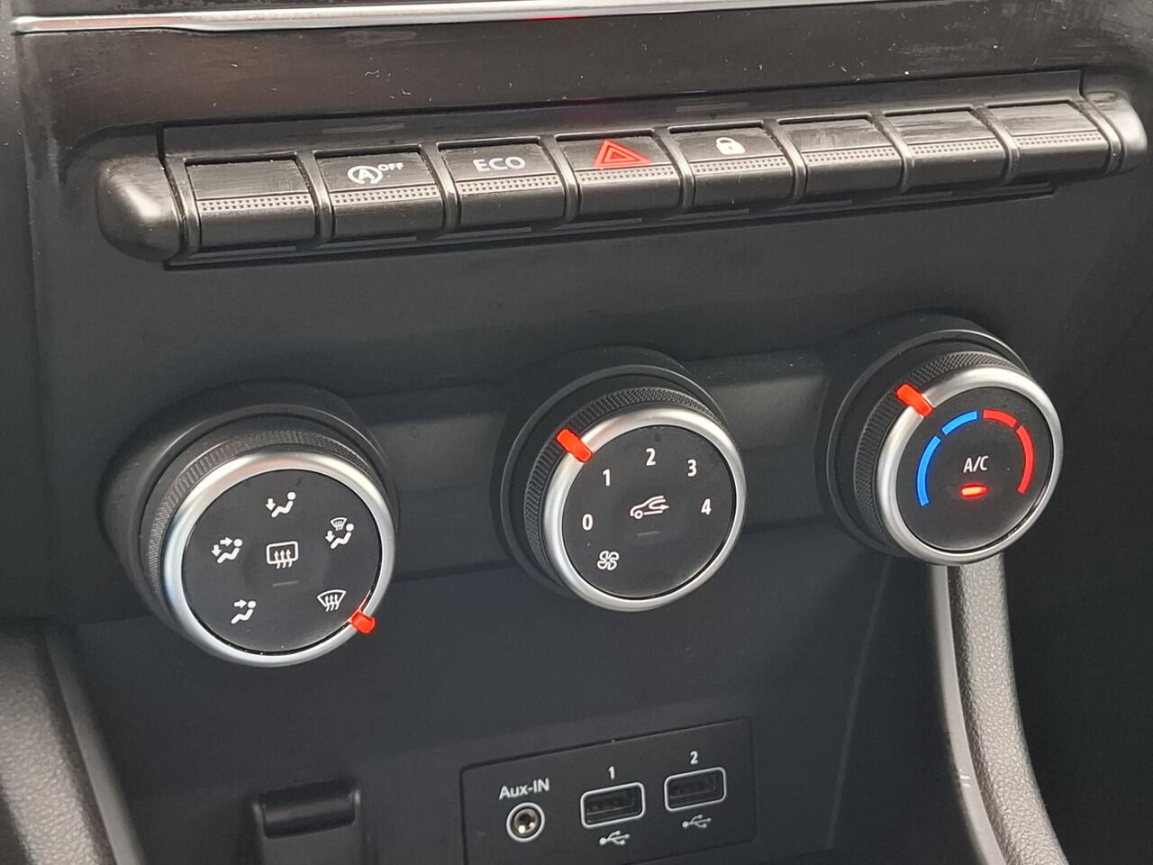 Renault CAPTUR 1.0 TCe 90 evolution | Navigatie/Android/Apple Carplay | LM Velgen 17" | Cruise Control | Achteruitrijcamera | PDC Voor en Achter | Airco |