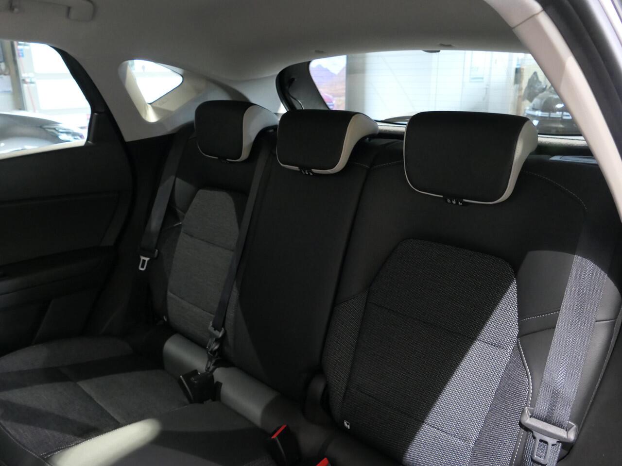 Renault CAPTUR 1.0 TCe 100 Intens 1e eigenaar, Dealer onderhouden, Camera, Sensoren V+A