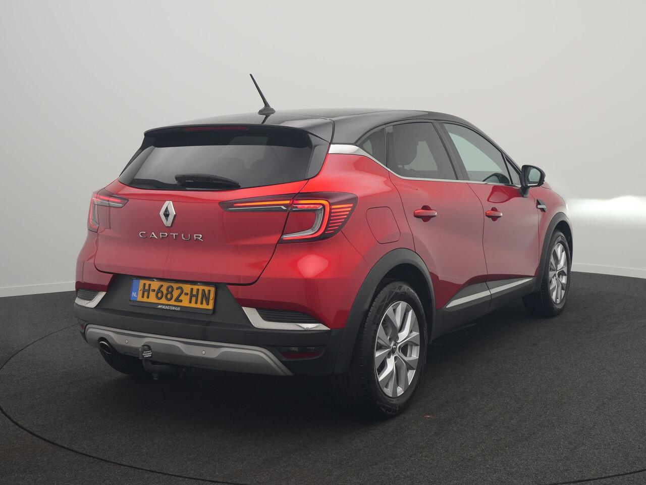 Renault CAPTUR TCe 100 Intens - RIJKLAARPRIJS - Achteruitrijcamera - Cruise Control - Trekhaak