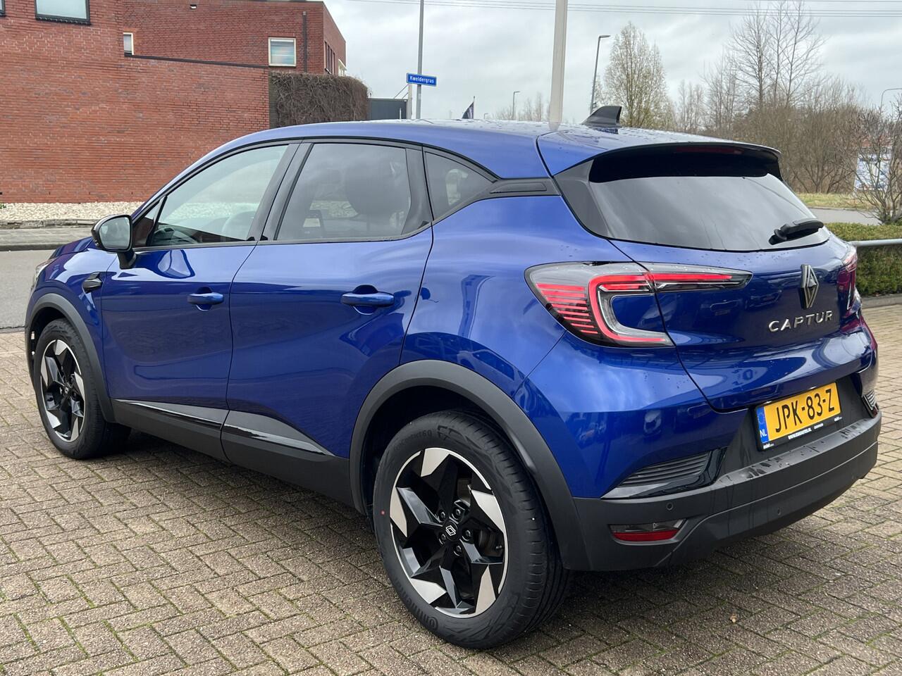 Renault CAPTUR 1.3 TCE AUTOMAAT 160 TECHNO Navigatie* Carplay Camera 18 Inch Velgen Keyless Led Koplampen ACC Stoel + Stuur verwarming Dab Getint Glas Mild Hybride MHEV