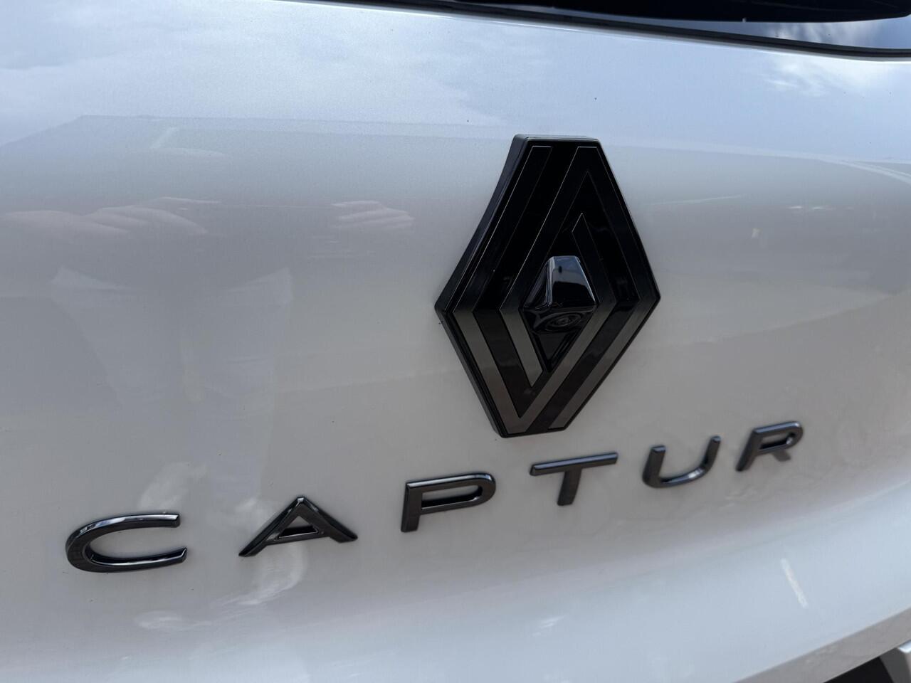 Renault CAPTUR 1.6 E-Tech 145 esprit Alpine+Pack Light&Sound!!