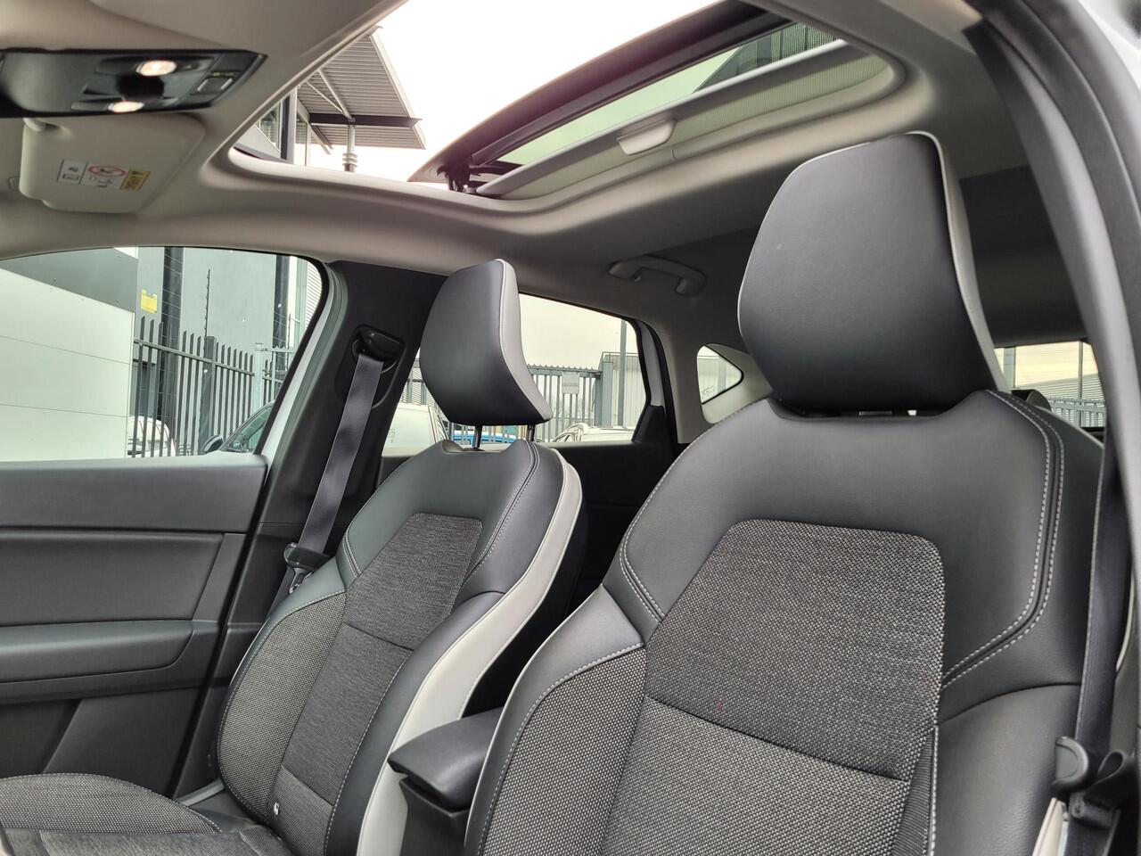 Renault CAPTUR 1.3 TCe 140 Intens | Automaat | Open Dak | Stoel/Stuurverw. | Dealer Onderhouden