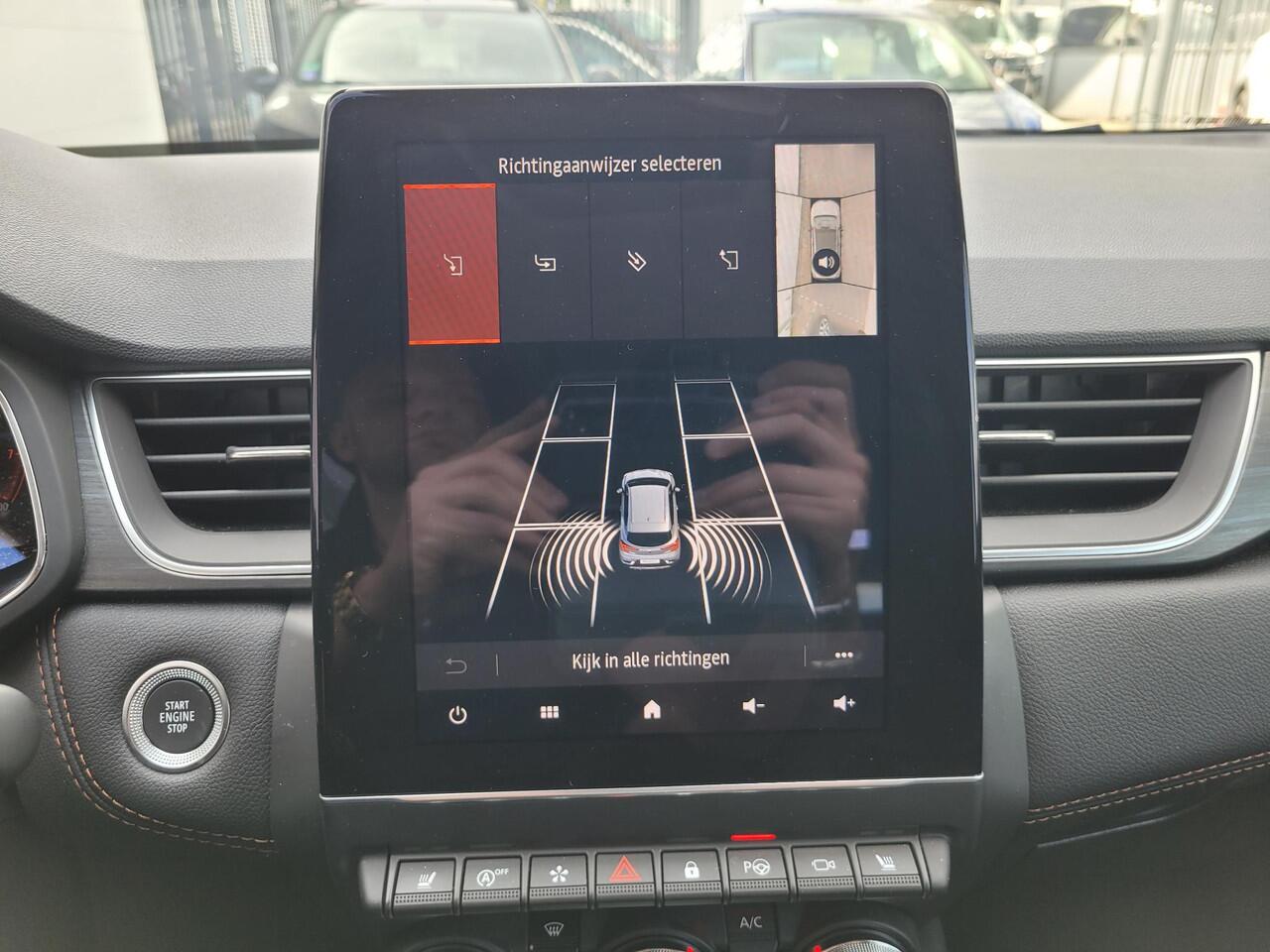 Renault CAPTUR 1.3 TCe 160 iconic (Hoge instap) BOSE | 360° Camera | Leder | Navigatie | Dealer Onderhouden