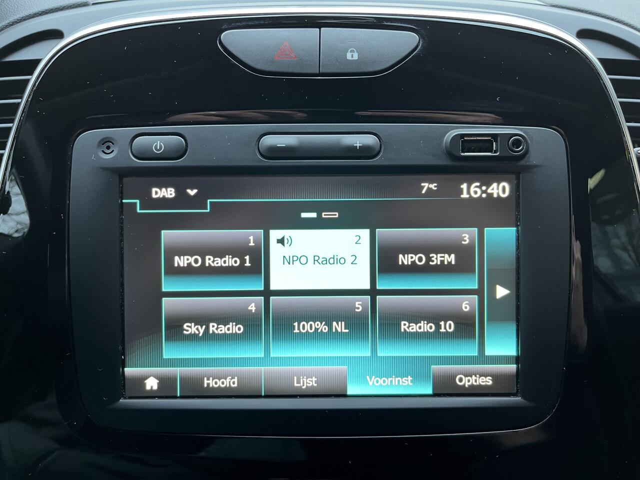 Renault CAPTUR 0.9 TCe Limited | CRUISE CONTROL | CARPLAY | PDC ACHTER | NAVIGATIE