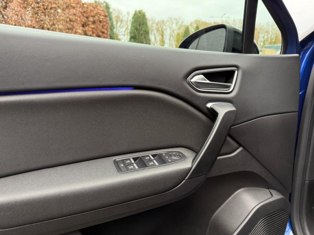 Renault CAPTUR 1.0 TCE Intens,LED,Keyless,Lane Ass.,Clima,Trekhk afn,Navi,Cruise