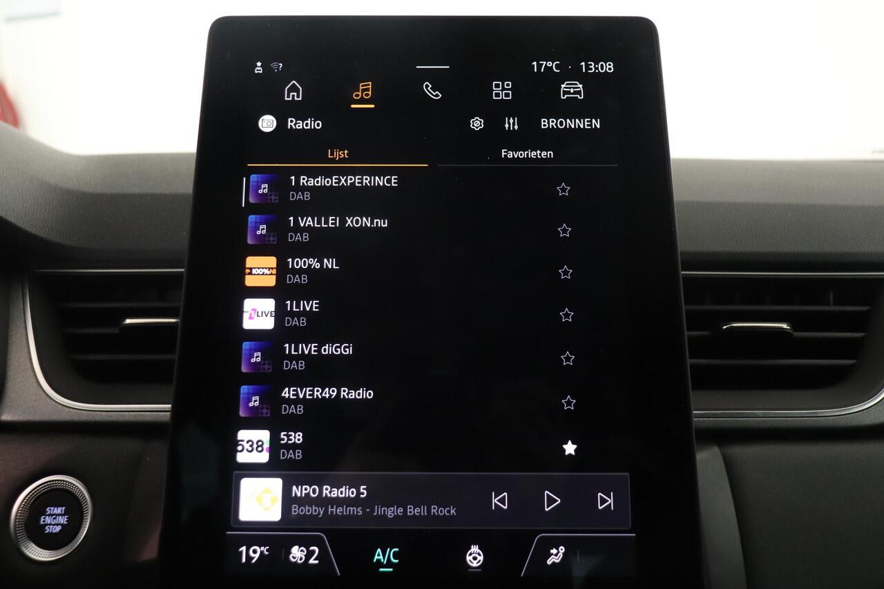 Renault CAPTUR 1.3 mild hybrid 160 techno | Adaptieve cruise control | rondomzicht camera | Trekhaak | Google maps | Climate control | Stuurverwarming |