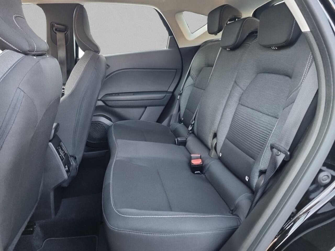 Renault CAPTUR 1.3 TCe 130 Zen EDC AUTOMAAT / STOELVERWARMING / CRUISE