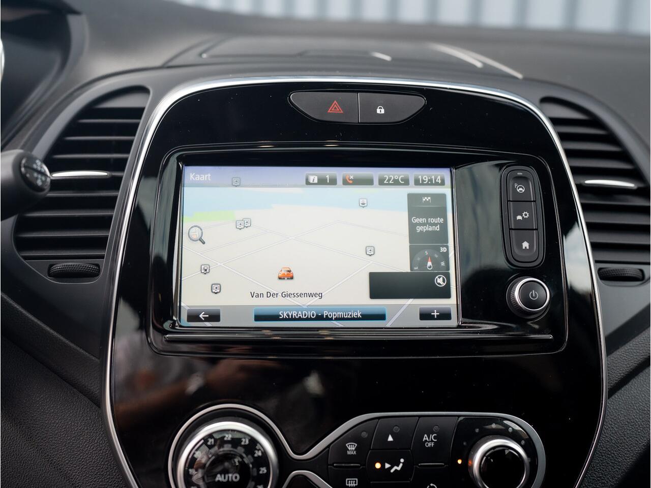 Renault CAPTUR 1.3 TCe Intens | Panodak | Camera | Dodehoek sensoren | PDC V&A | Prijs Rijklaar!!