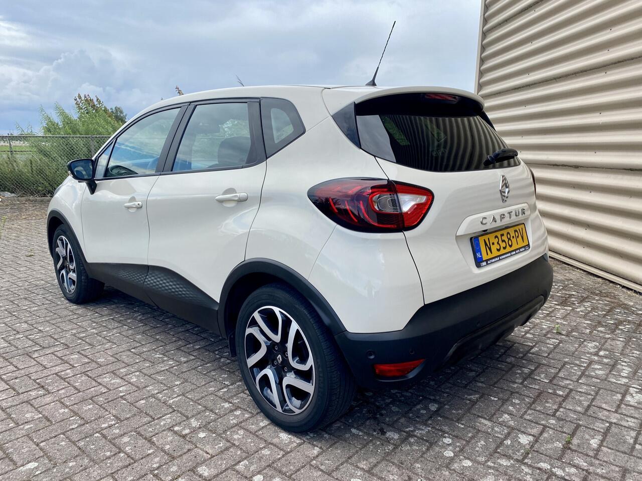 Renault CAPTUR 0.9 TCe Life [ fm navi,Apple carplay,camera,lmv ]