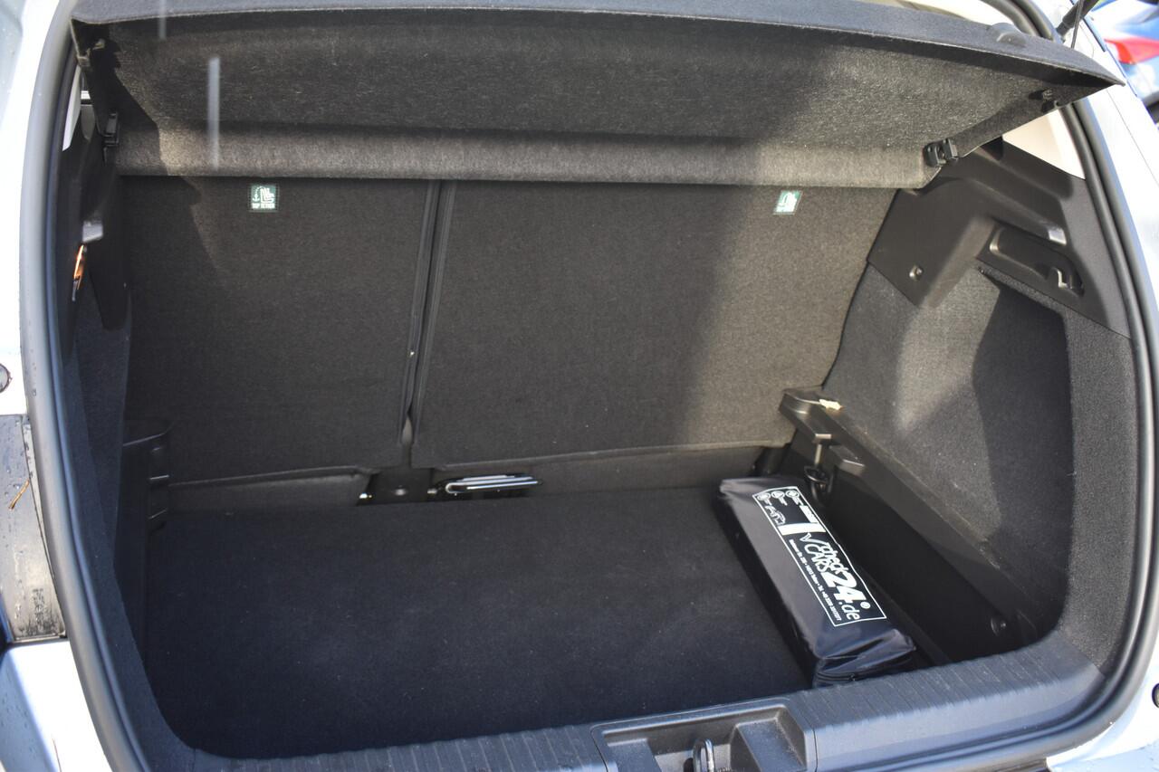 Renault CAPTUR 1.3 TCe 130 Intens Automaat | Stuur/Stoelverwarming | Navigatie | Camera | 100% Renault Onderhouden | 12 mnd BOVAG garantie | Whatsapp 06-53188999