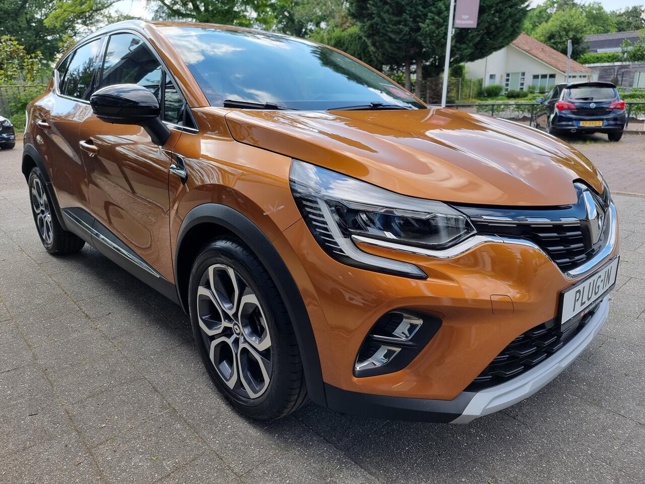 Renault CAPTUR 1.6 E-Tech Plug-in Hybrid 160pk Intens | Leder | Privacy | Zeer mooie staat!