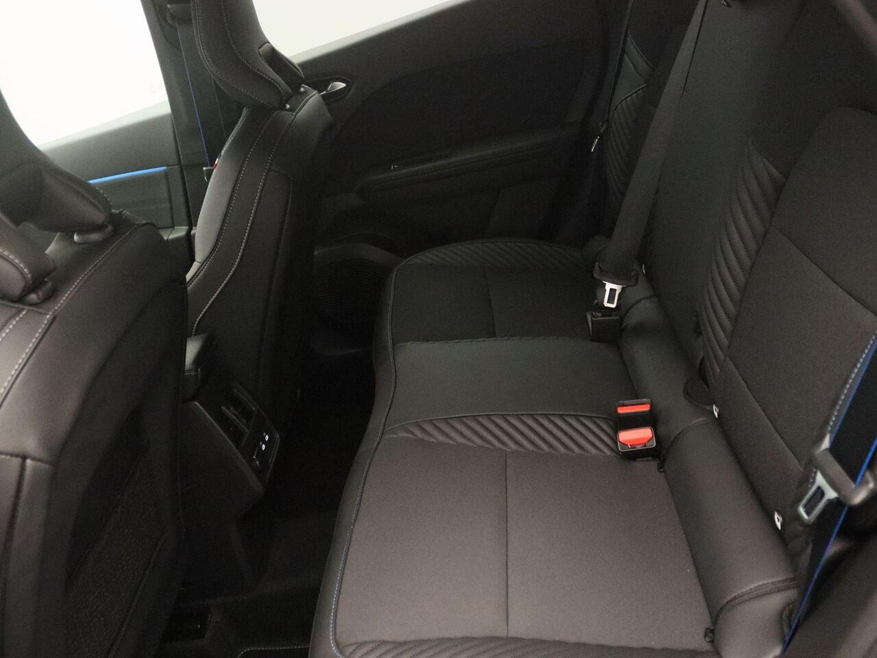 Renault CAPTUR esprit Alpine E-Tech full hybrid 145 | Demo | openR multimediasysteem met Google integratie | E-shifter met zwevende middenconsole | Adaptive Cruise Control | Lichtmetalen velgen 19 inch |