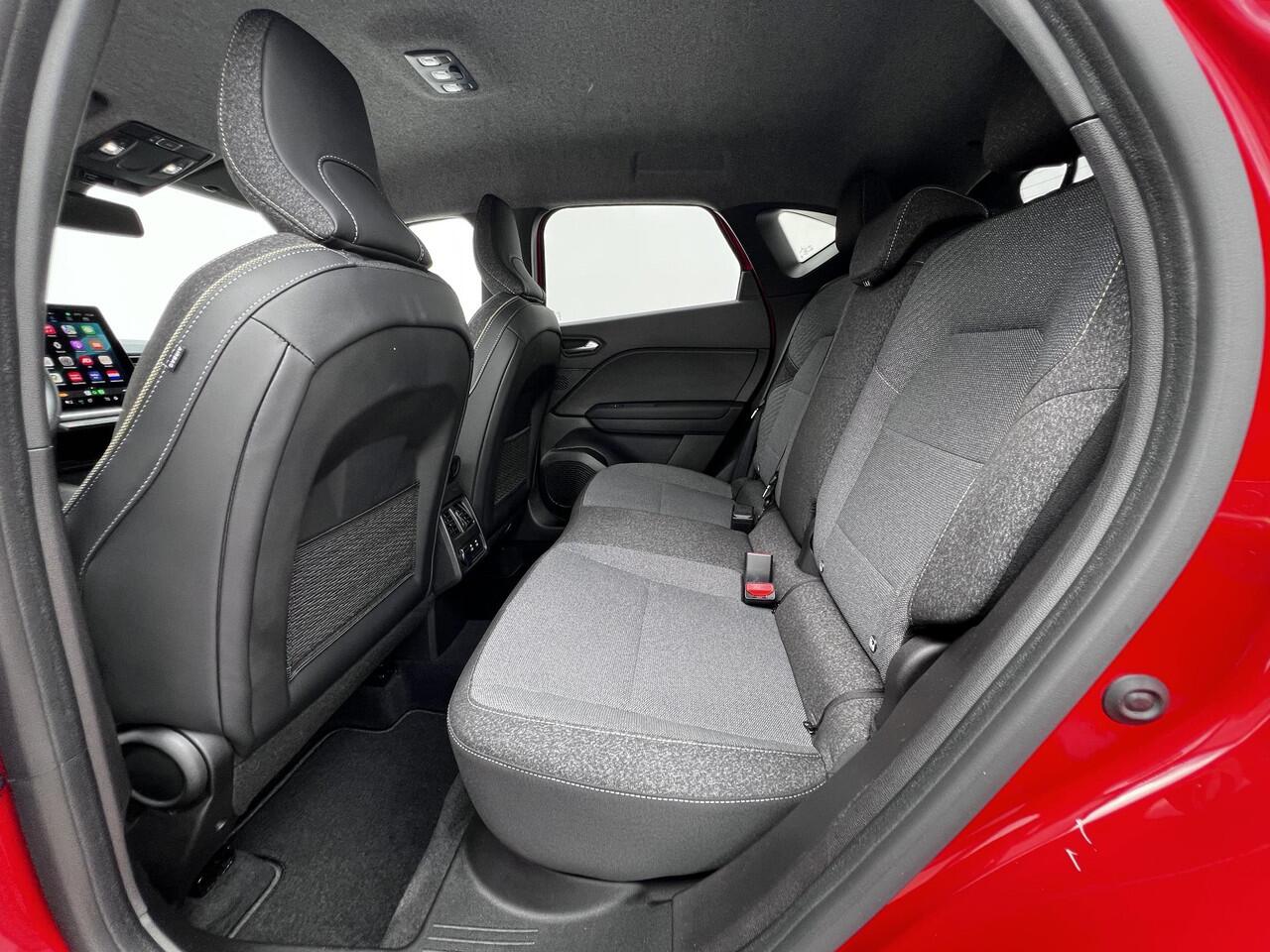 Renault CAPTUR 1.3 mild hybrid 160 techno Automaat / Trekgewicht 1.200 kg / Navigatie / Apple Carplay Android / Stuur- en stoelverwarming / Lichtmetalen wielen 18" /