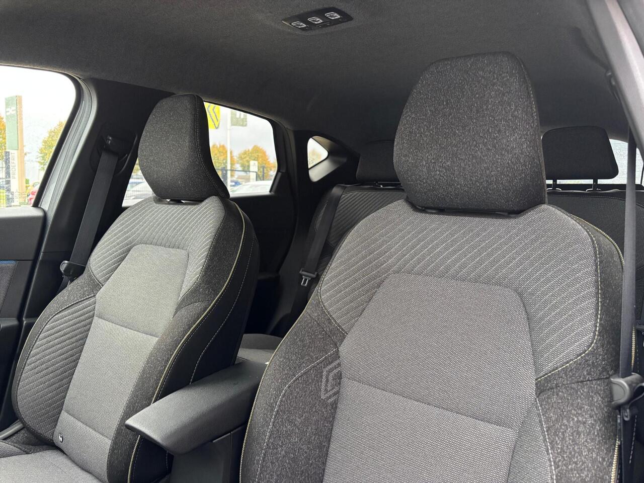 Renault CAPTUR 1.6 E-Tech full hybrid 145 techno | Navigatie | Camera | Cruise control | Stoel + Stuurverwarming