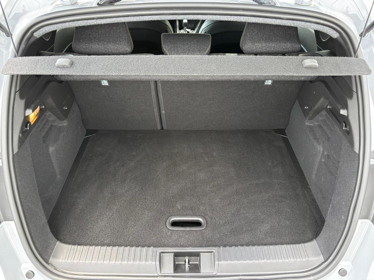 Renault CAPTUR 1.6 E-Tech full hybrid 145 techno | Navigatie | Camera | Cruise control | Stoel + Stuurverwarming