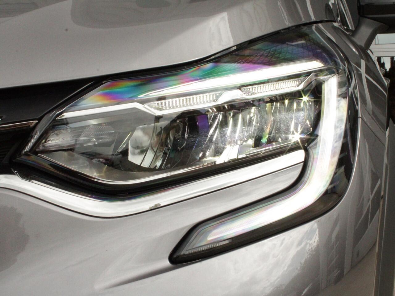 Renault CAPTUR 1.3 TCe Mild Hybrid 140 Techno Stoelverw. | Achteruitrijcamera | Cruise control