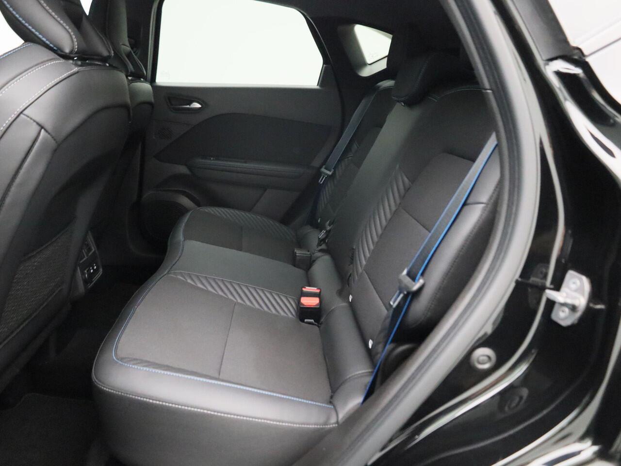 Renault CAPTUR 1.6 E-Tech full hybrid 145 esprit Alpine | Harman Kardon | 360 Camera | Adaptive Cruise Control | Navigatie | Apple Carplay & Android Auto