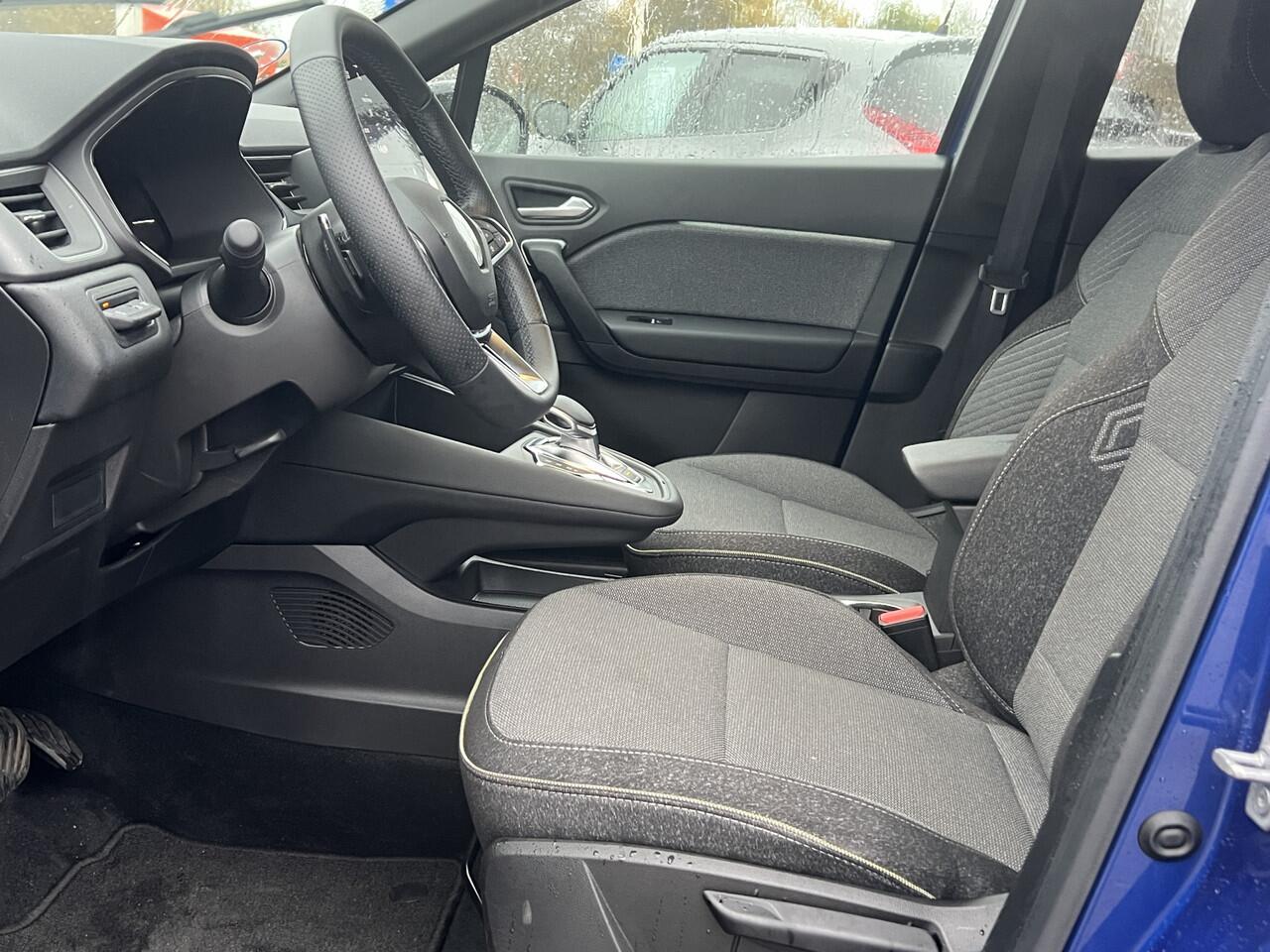 Renault CAPTUR 1.3 TCE AUTOMAAT 160 TECHNO Navigatie* Carplay Camera 18 Inch Velgen Keyless Led Koplampen ACC Stoel + Stuur verwarming Dab Getint Glas Mild Hybride MHEV