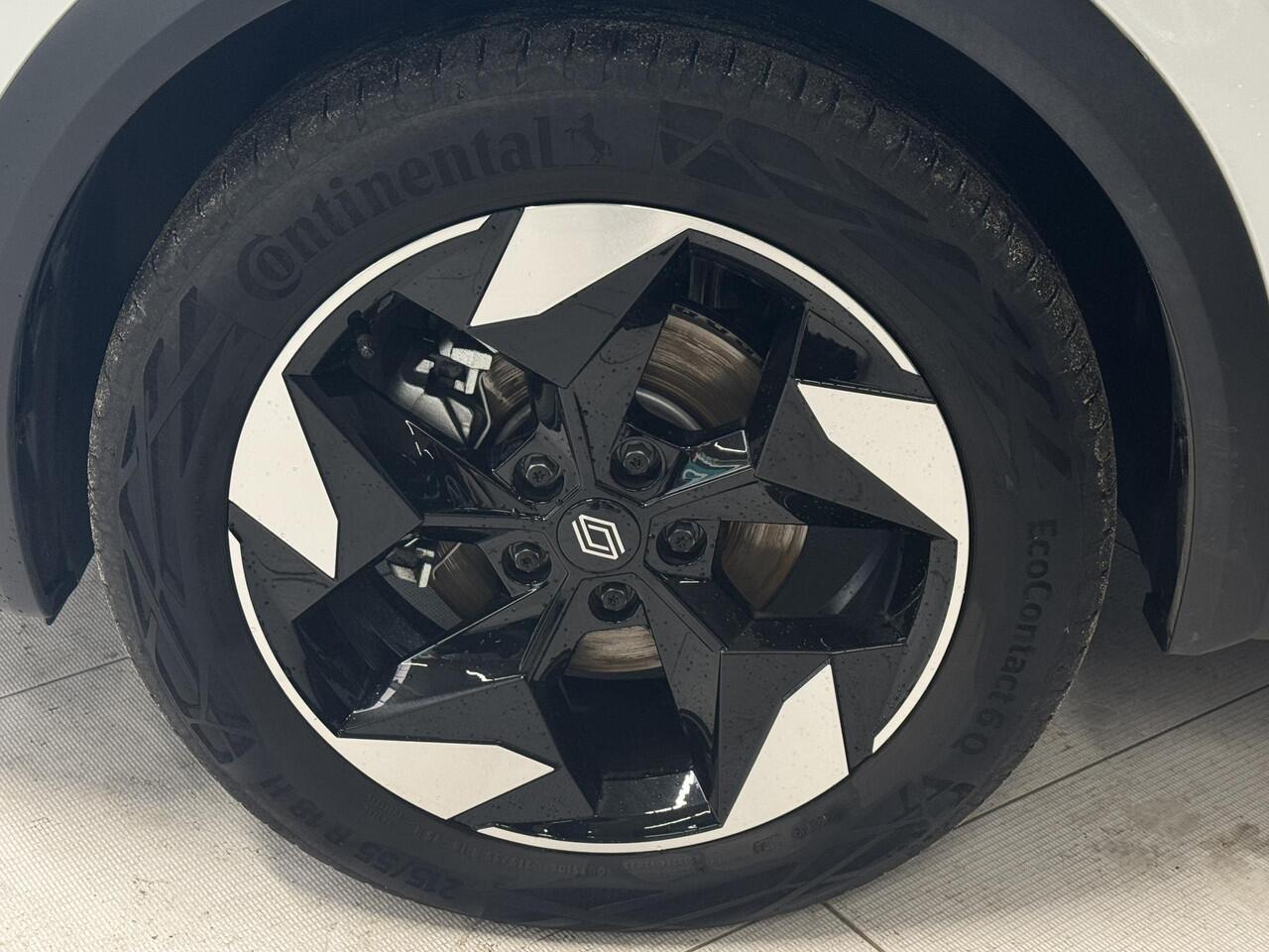 Renault CAPTUR 1.6 E-Tech full hybrid 145 Techno | Navigatie | Stoel + Stuurverwarming | Cruise Control Adaptief | 360 Camera | Trekhaak |