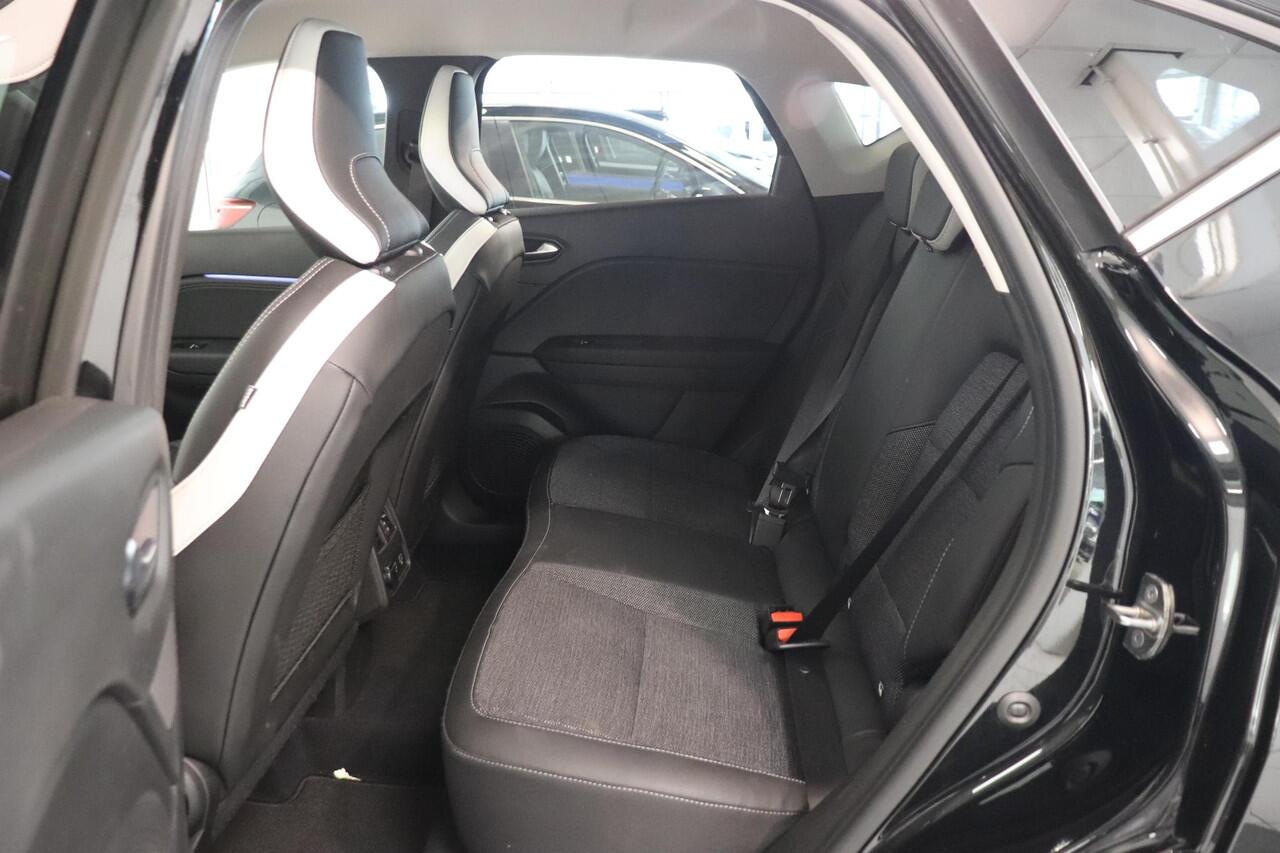 Renault CAPTUR 1.6 E-Tech full hybrid 145 techno | Camera | Climate control | AppleCarplay AndroidAuto | LED | Cruise control |