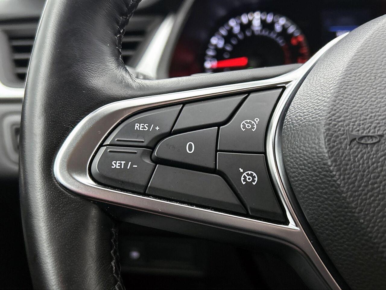 Renault CAPTUR 1.3 mild hybrid 140Pk techno | Navigatie | Apple & Android Carplay | Climate Control | Stoel, Stuur En Voorruitverwarming | Trekhaak | Parkeersensoren Voor & Achter | Achteruitrijcamera | Privacy Glass | Keyless Entry | Cruise Control & Snelheidsbegrenzer