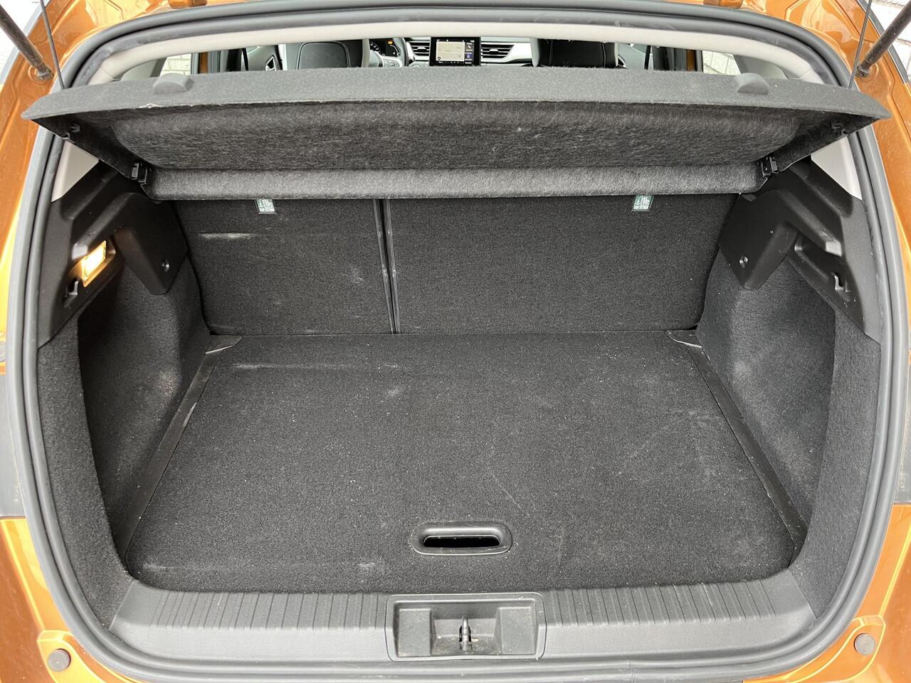 Renault CAPTUR 1.3 TCe 155 Intens | Apple CarPlay / Android Auto | Parkeersensoren achter | Navigatie |