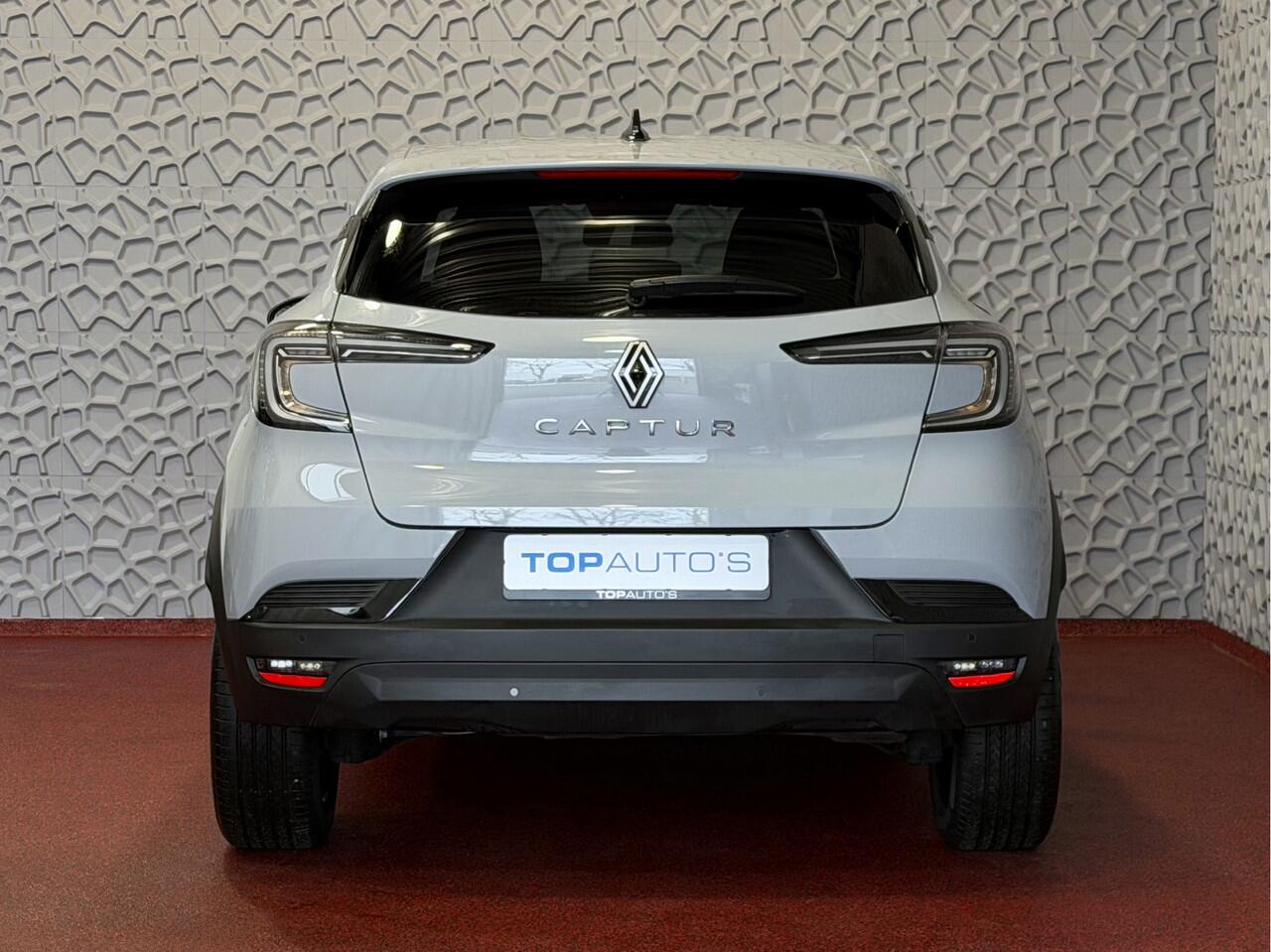 Renault CAPTUR 1.3 160 PK TECHNO BI-TONE CAMERA 18''LMV STOEL/STUUR .VERW PURE VISION LED 10'' R-LINK NAVI EDC-automaat (Efficiënt Dual Clutch) 7 Versnellingen 1200KG Trekgewicht