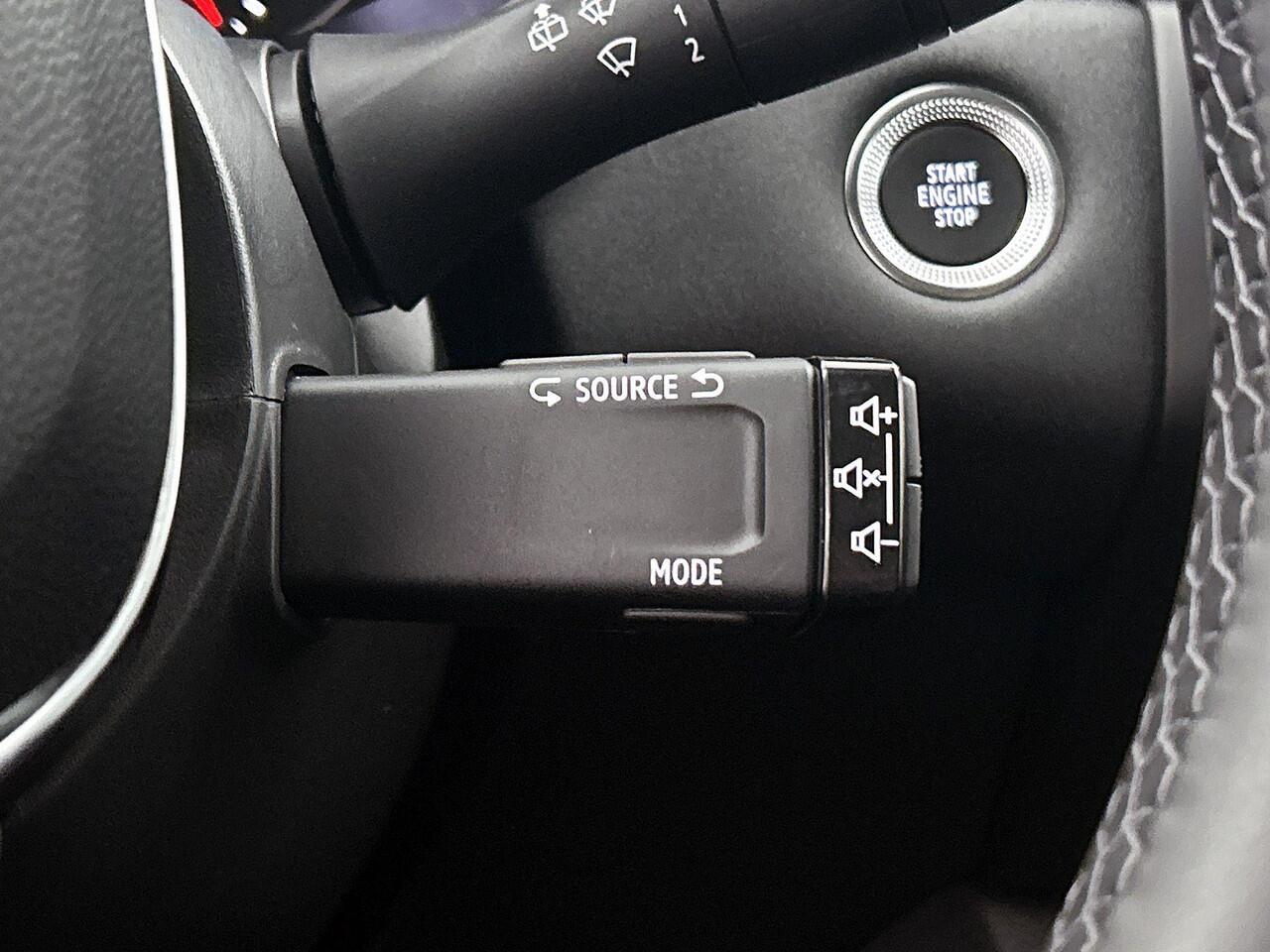 Renault CAPTUR 1.0 TCe 90Pk Evolution | Navigatie | Airco | Apple Carplay/Android Auto | Cruise Control | Bluetooth | Parkeersensoren | Keyless Entry & Start | All Season banden | Verschuifbare Achterbank |