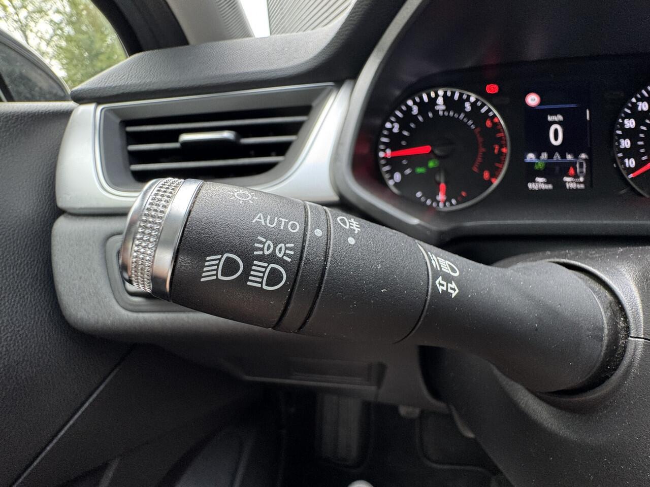 Renault CAPTUR 1.0 TCe 100 *Navi*ECC*Trekhaak*Stoelverwarming*