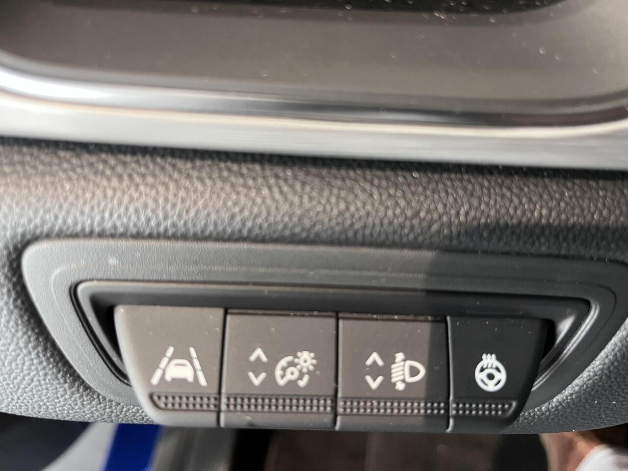 Renault CAPTUR 1.3 TCe 140 Intens AUTOMAAT