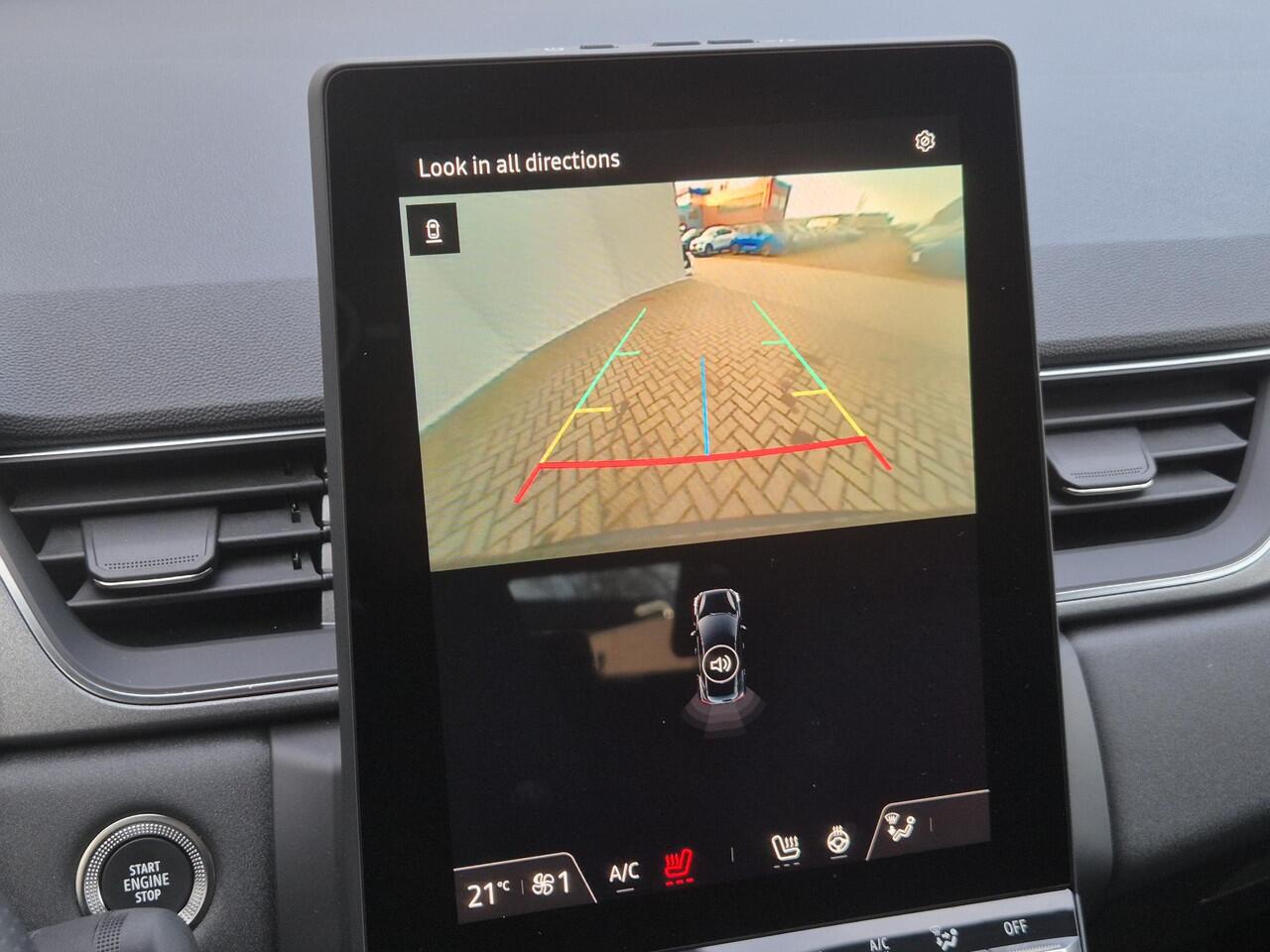 Renault CAPTUR 1.3 mild hybrid 160 techno Automaat / Fabrieksgarantie tot 05-2027 / Dealer onderhouden / Pack winter / Trekgewicht 1.200 Kg / Stuur en Stoel verwarming / Adaptief CC / Achteruitrijcamera / Apple Carplay/Android Auto /