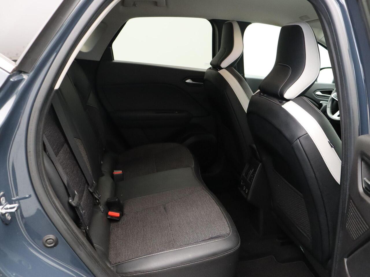 Renault CAPTUR TCe 100pk Bi-Fuel Intens | Navigatie | Trekhaak | Volledig dealer onderhouden | Achteruitrijcamera |