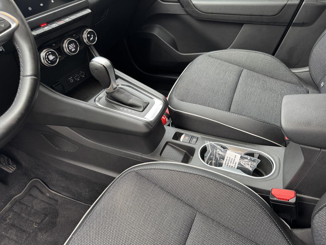 Renault CAPTUR 1.3 TCe 130 Intens/ BOSE Audio/18 inch LM velgen/Afneembare trekhaak