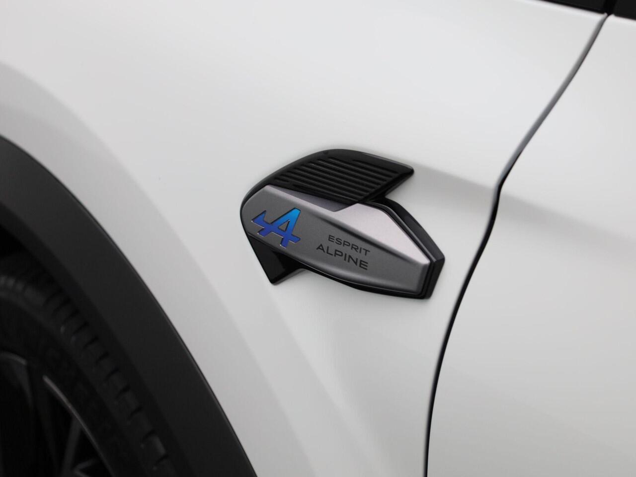 Renault CAPTUR 1.6 E-Tech full hybrid 145 esprit Alpine | Harman Kardon Audio / 360 Camera / Google Navi / Stuur verwm.