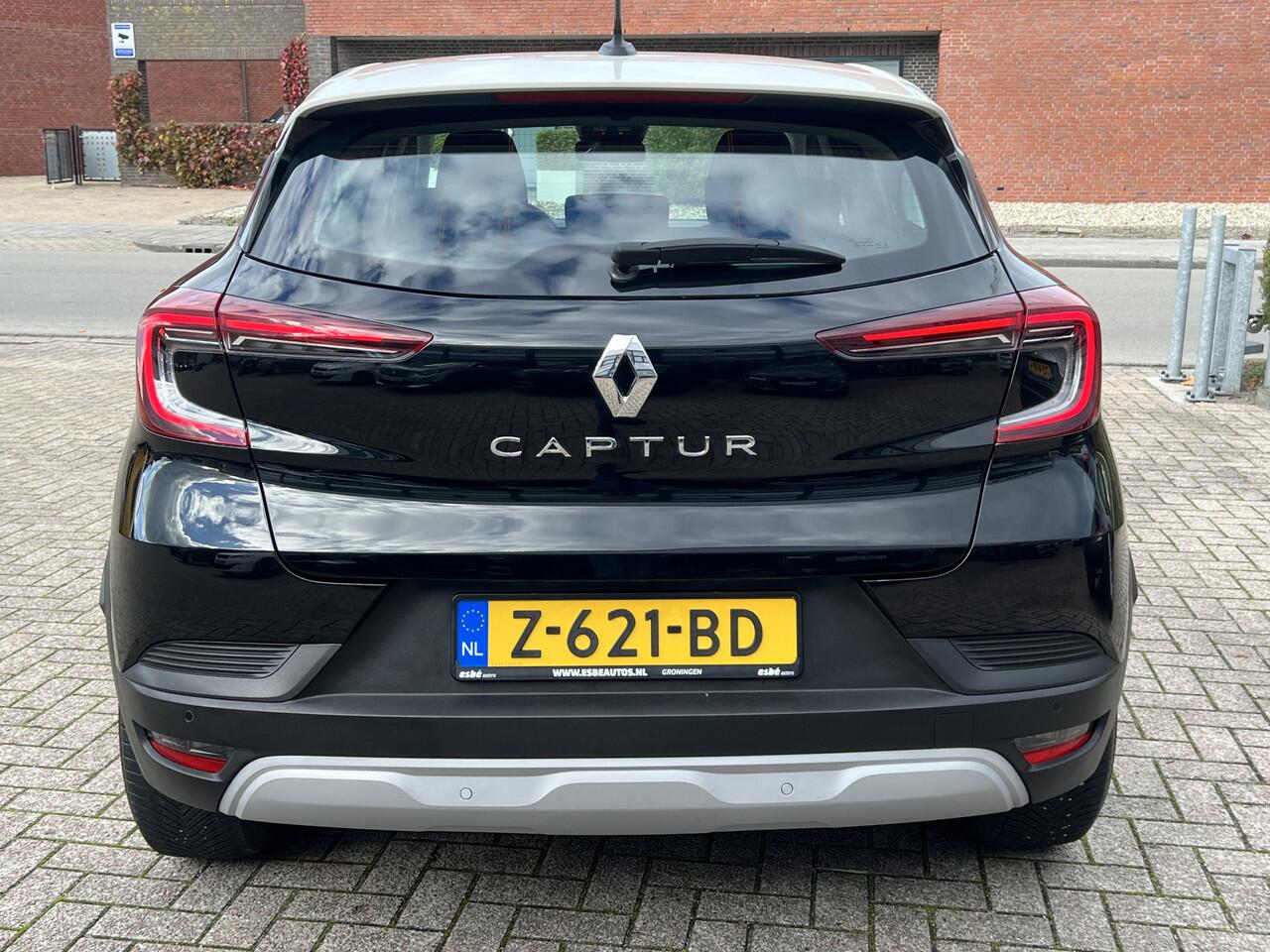 Renault CAPTUR 1.0 TCe 90 Equilibre Navigatie Stoelverwarming Parkeersensoren Apple Carplay Android Auto Cruise Control Airco Dab