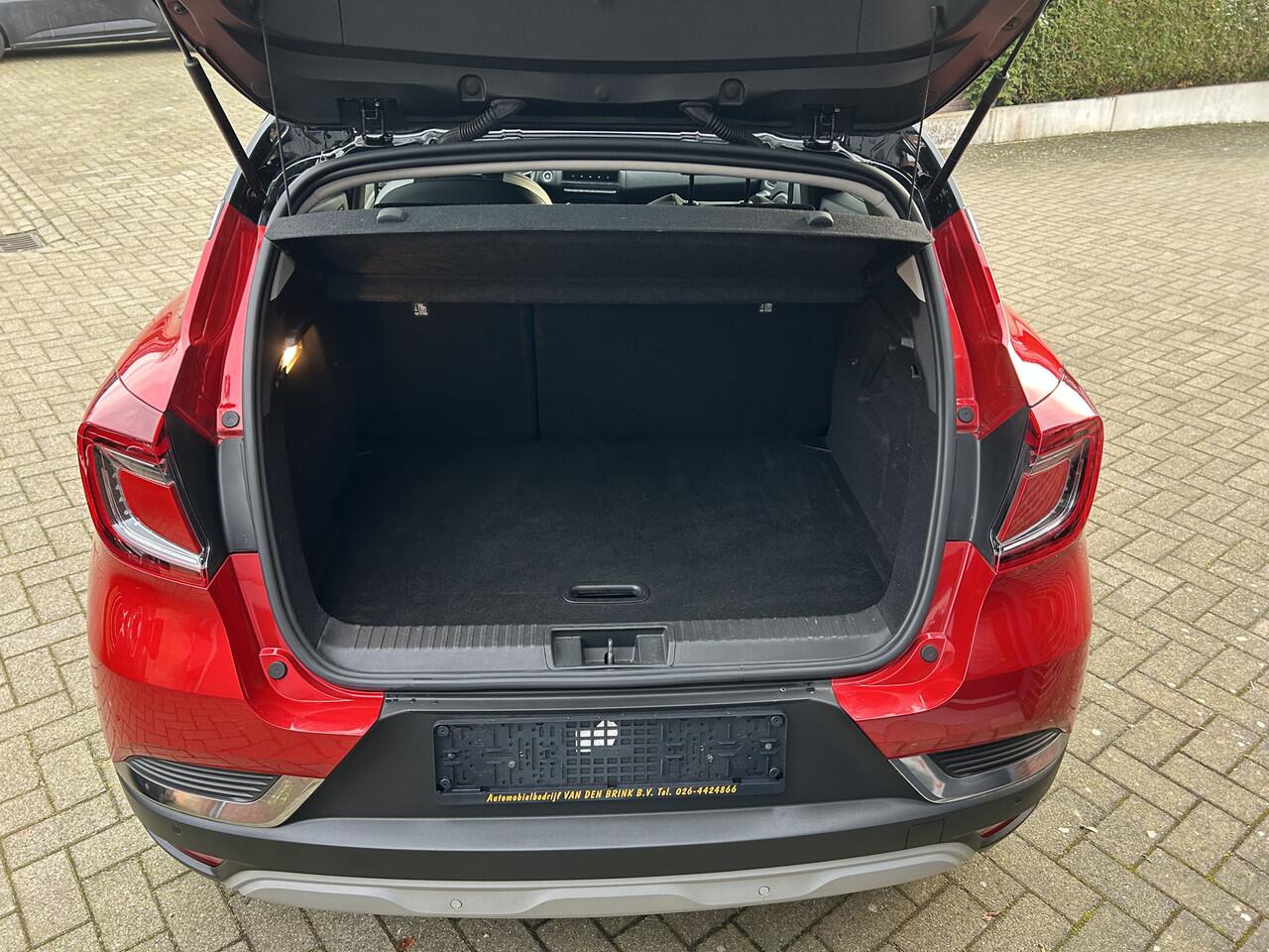 Renault CAPTUR 1.6 E-Tech Hybrid 145 techno