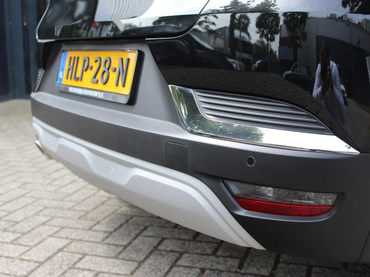 Renault CAPTUR 1.3 TCe 130 Intens AUTOMAAT / 54.000KM / PDC / NAVI / CRUISE / CLIMATE / LANE ASSIST / KEYLESS / APPLE CARPLAY / ANDROID AUTO / PRIVACY GLASS / DAB / 17'' LMV