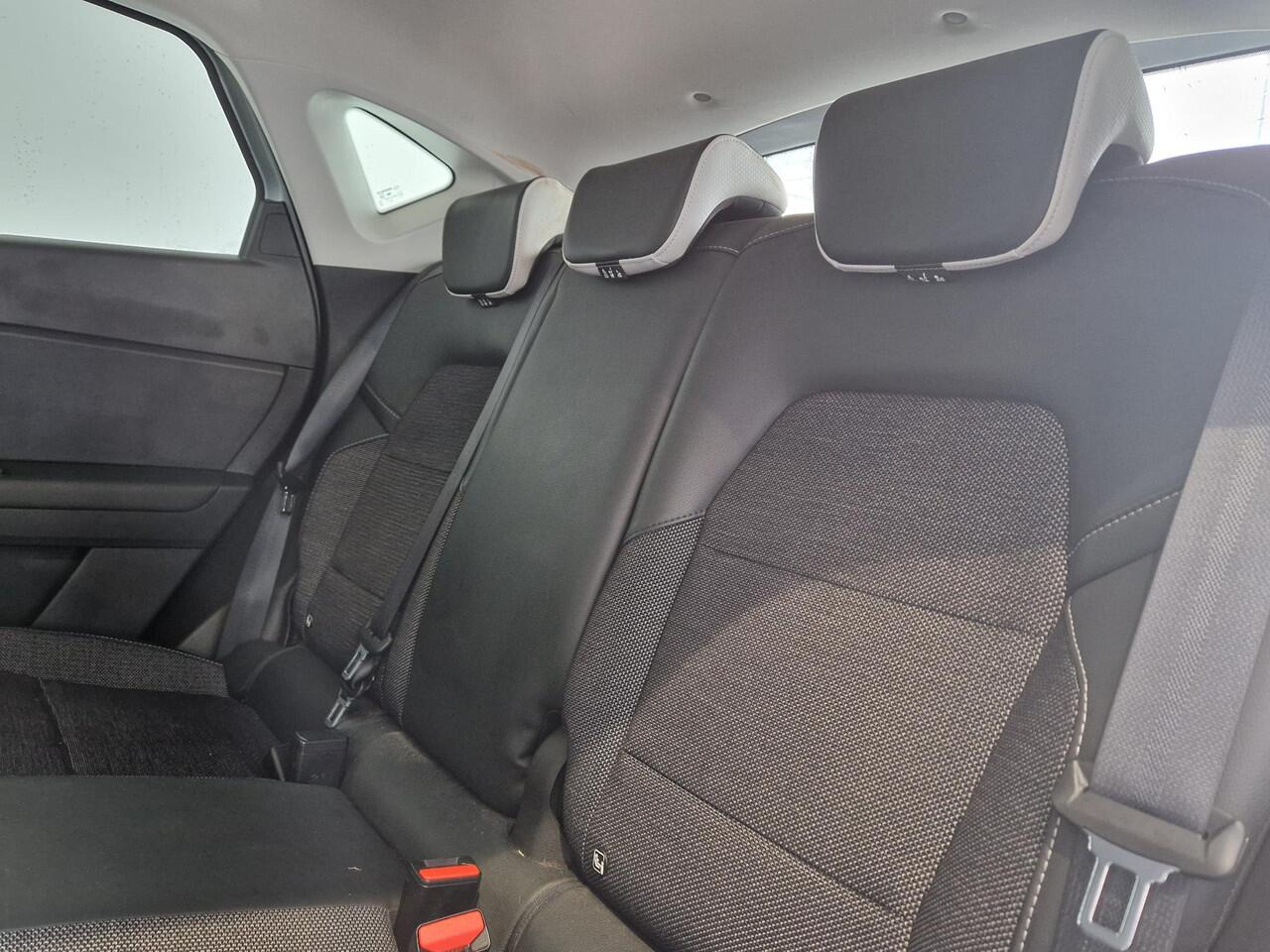 Renault CAPTUR 1.3 TCe 140 Intens TREKHAAK | 1E EIGENAAR/DEALER ONDERHOUDEN | NAVIGATIE |