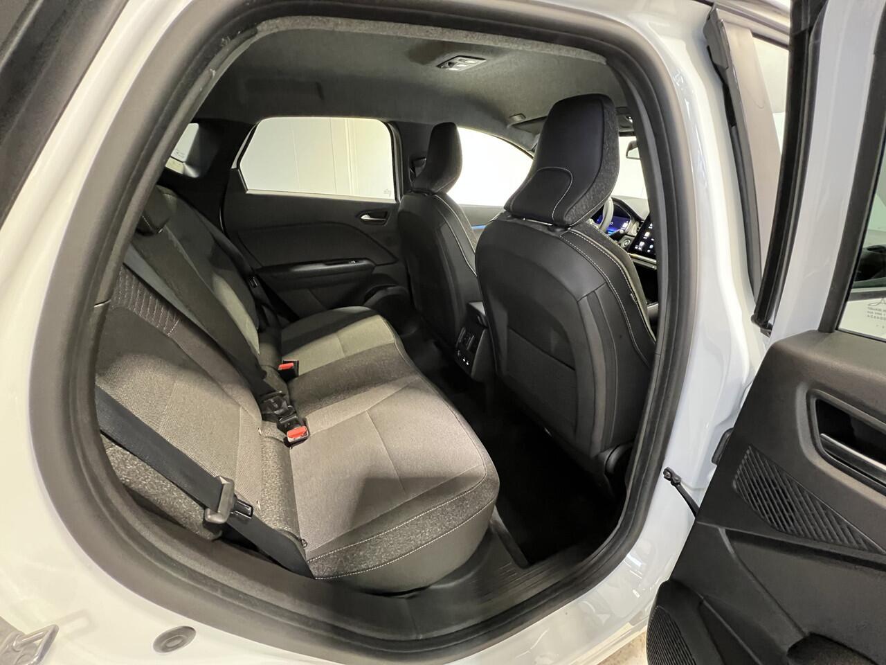 Renault CAPTUR 1.0 TCe 90 techno | ACTIEPRIJS | Navigatie/Android/Apple Carplay | LM Velgen 18" | Achteruitrijcamera | PDC Voor en Achter | Cruise Control | Airco |