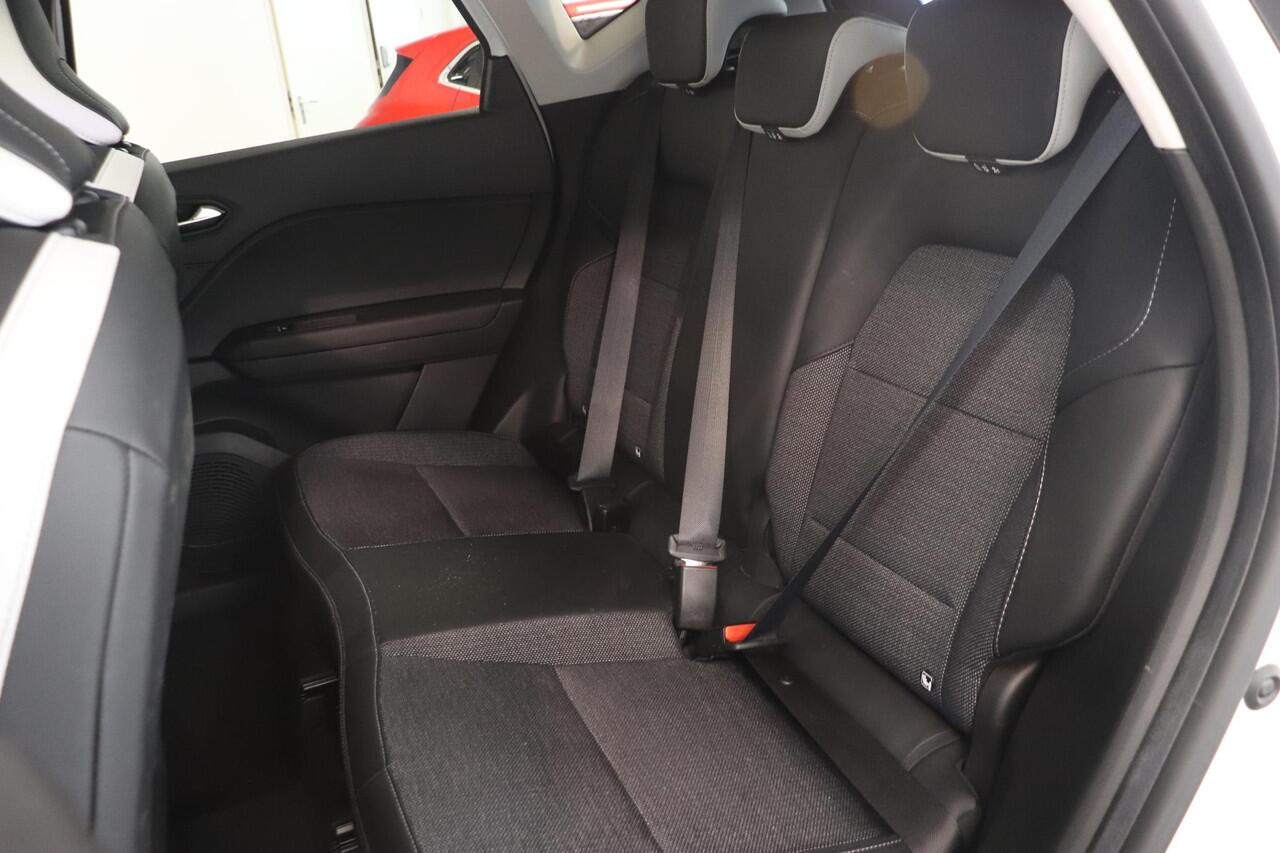 Renault CAPTUR 1.6 E-Tech full hybrid 145 techno | AppleCarplay AndroidAuto | Camera | Trekhaak | Key-less | LED verlichting | Climate control | Cruise control |