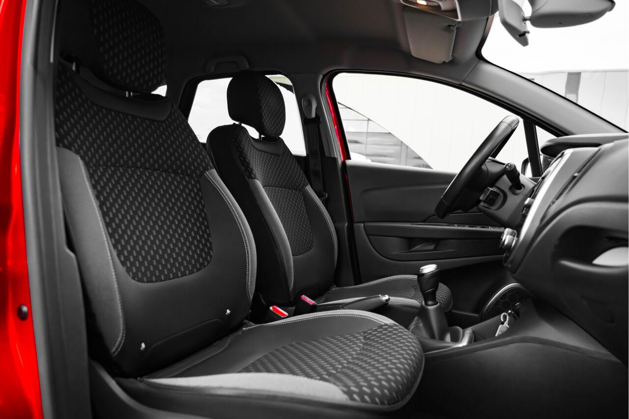 Renault CAPTUR 0.9 TCe Intens | Climat Control | Navigatie | Camera | Cruise | incl. Bovag rijklaarpakket met 12 maanden garantie |