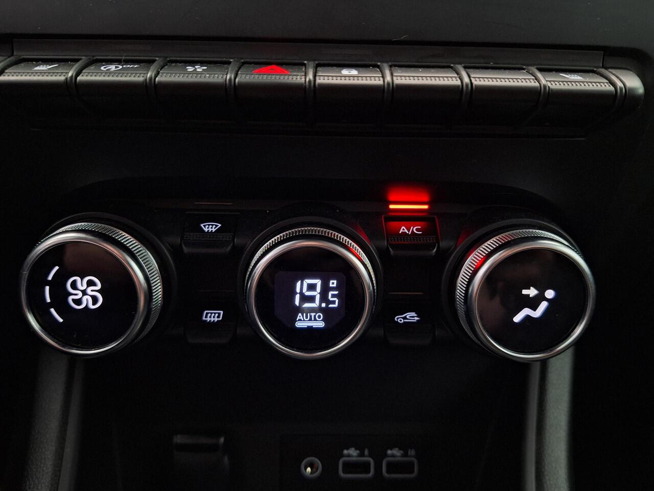 Renault CAPTUR 1.3 Mild Hybrid 160 EDC Techno | Adaptieve Cruise Control | Stoel- en voorruitverwarming | Dodehoek Detectie