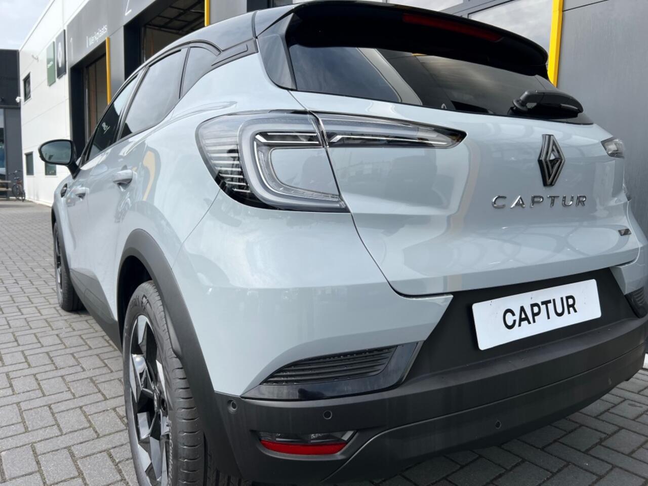 Renault CAPTUR 1.6 E-Tech Full Hybrid 145 Techno Pack Winter