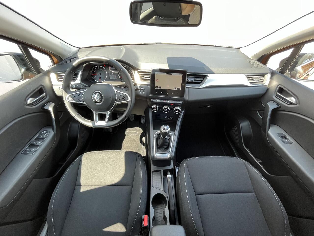 Renault CAPTUR 1.0 TCe 100 Zen / Navigatie full map / Apple Carplay & Android Auto / Parkeersensoren achter / Keyless Entry & Start / Cruise- en Climate Control / Lage KM - stand