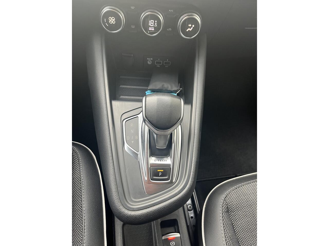 Renault CAPTUR 1.6 E-Tech Plug-in Hybrid 160 Edition One | PHEV | afneembare trekhaak | Navigatie | Climat | incl. Bovag rijklaarpakket met 12 maanden garantie |