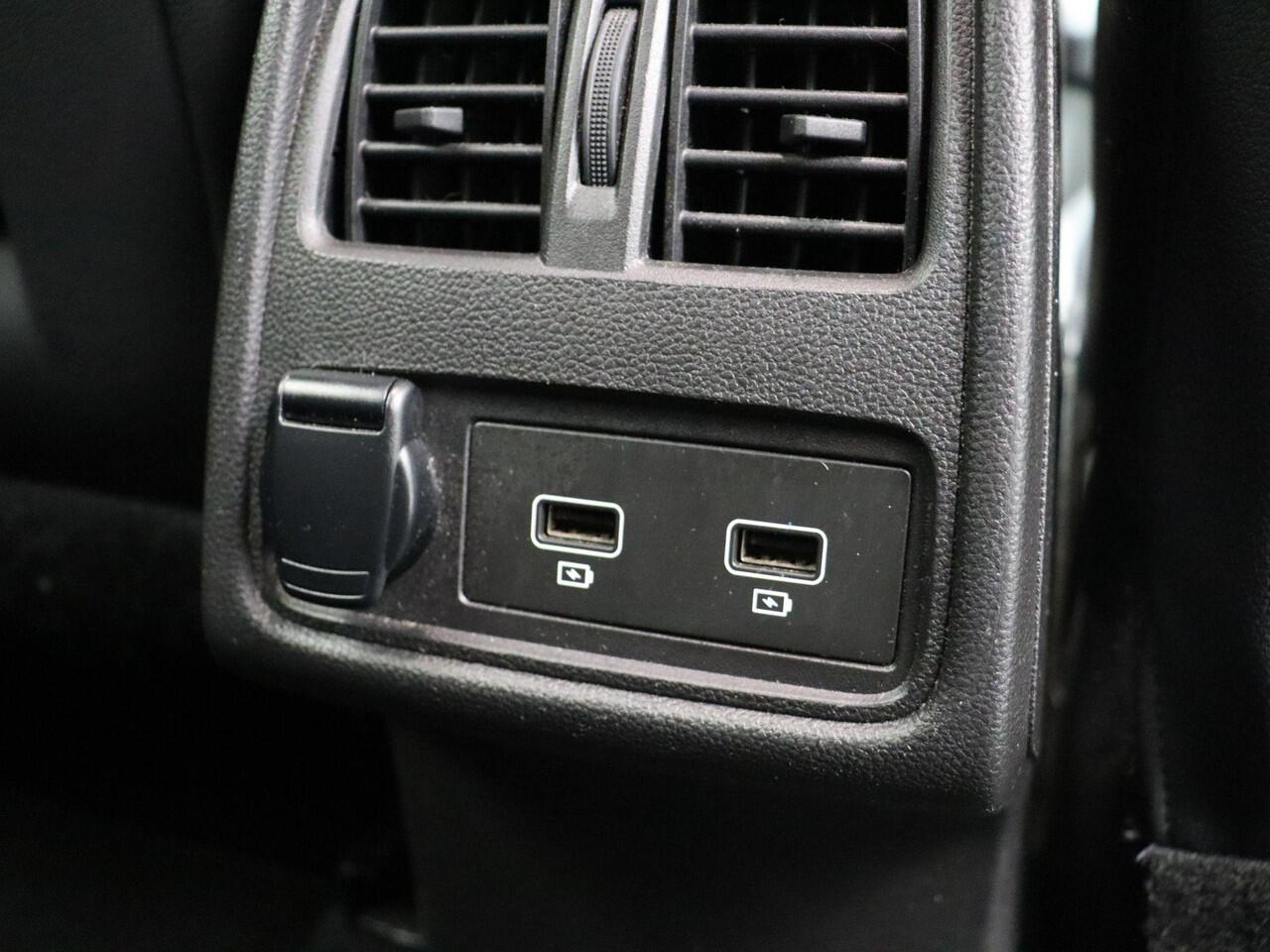 Renault CAPTUR 1.0 TCe 100 Intens | 1200KG Trekgewicht | Keyless | Clima | LED | Stoelverwarming | Achteruitrijcamera | Cruise.