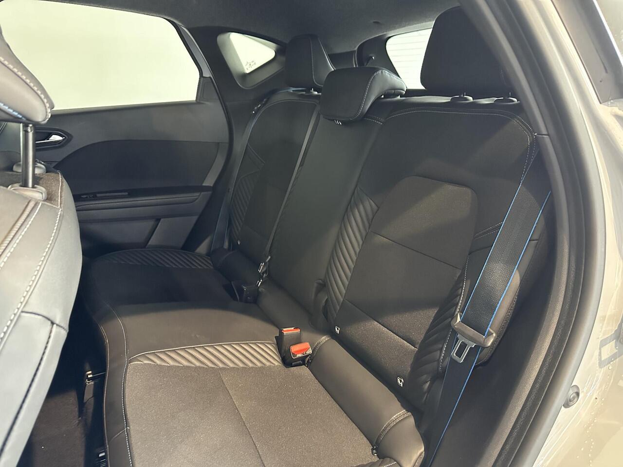 Renault CAPTUR 1.6 E-Tech full hybrid 145 esprit Alpine | 360° CAMERA | ADAPTIVE CRUISECONTROL | H&K AUDIOSYSTEEM | BLIS